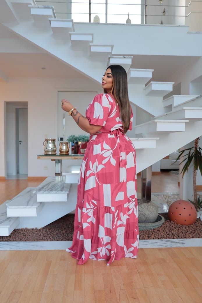 Conjunto Cropped e Saia