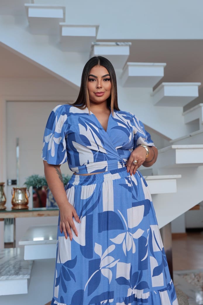 Conjunto Cropped e Saia