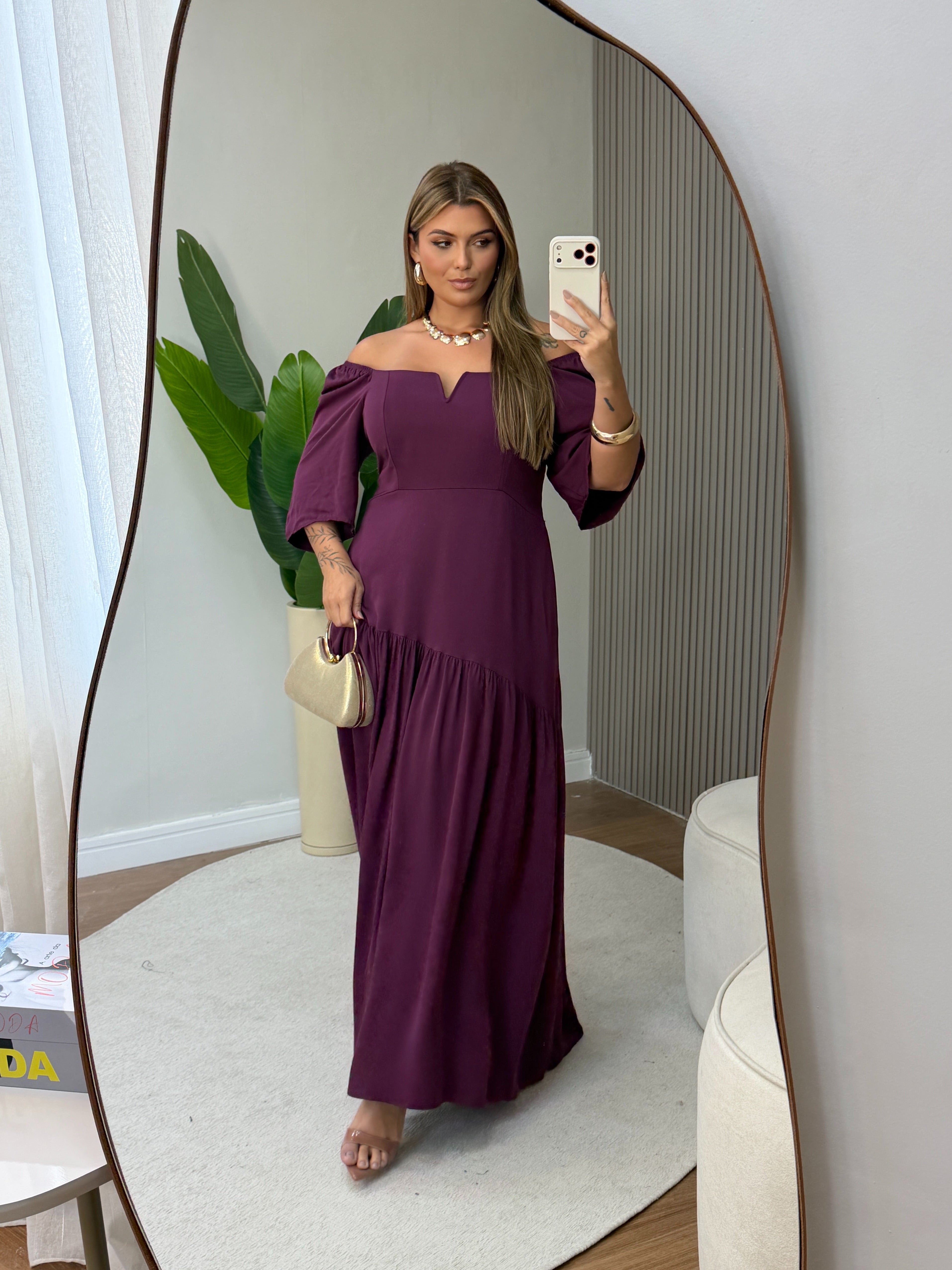 Vestido Longo Plus Size Elegance em Viscolinho Premium com Decote Estruturado