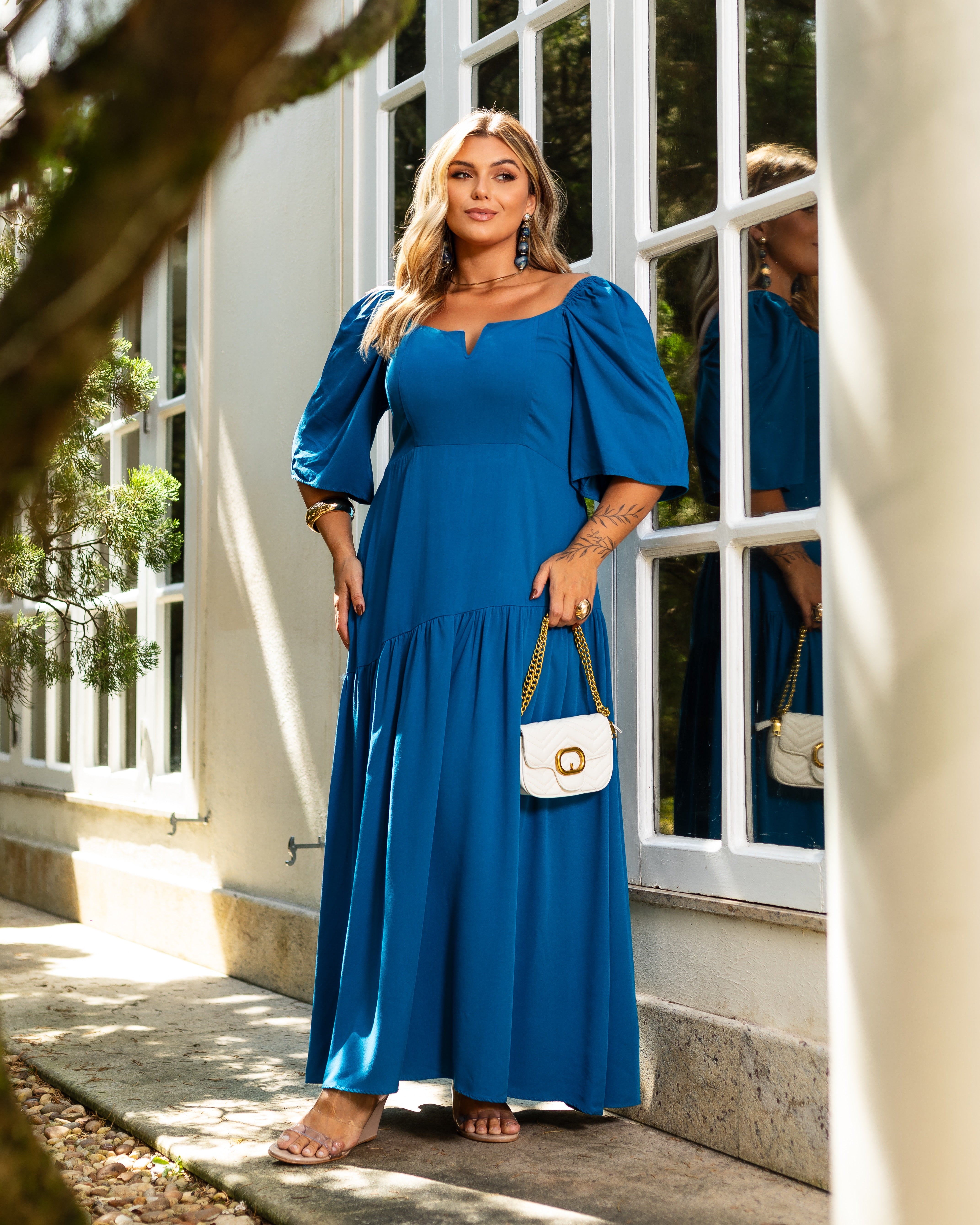 Vestido Longo Plus Size Elegance em Viscolinho Premium com Decote Estruturado