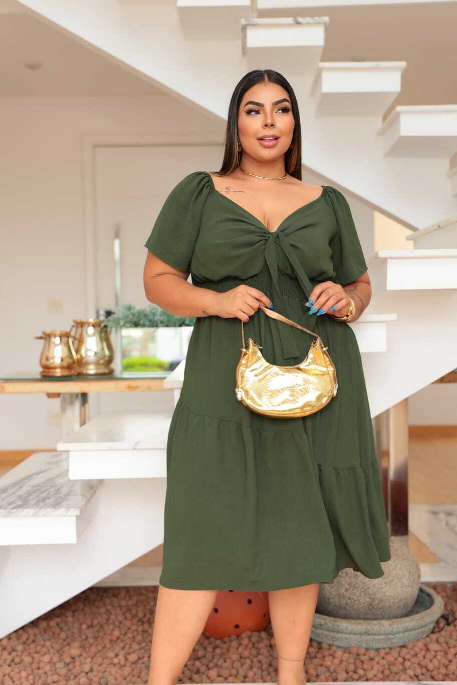 Vestido Plus Size Curto Yasmin